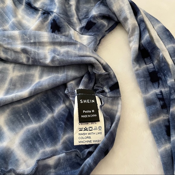 SHEIN Bundle | 2 Long Sleeve Crop Tops - Picture 4 of 8